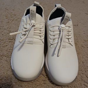 White Clove nursing shoes
